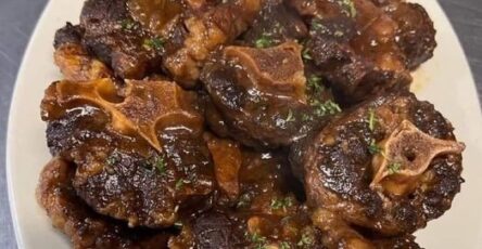 Smothered Oxtails