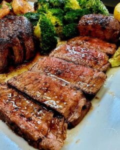 Tender Filet Mignon with Red Wine