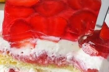 No Bake Strawberry Heaven Cake