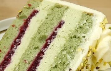 Pistachio Cake with Raspberries