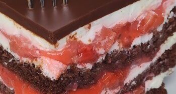 Strawberry Cream Cheese Delight Cake