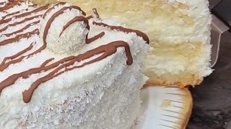 White Chocolate Coconut Cake