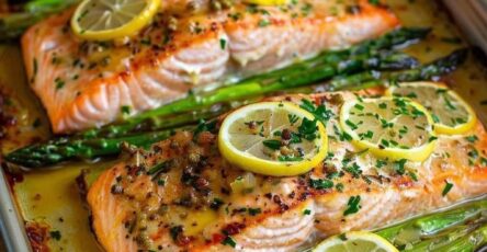 Baked Salmon in Foil with Asparagus