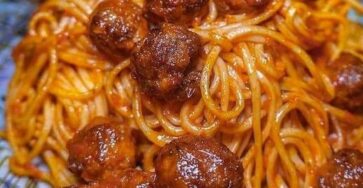 Spaghetti & Meatballs