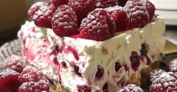No Bake Creamy Raspberry Cheesecake