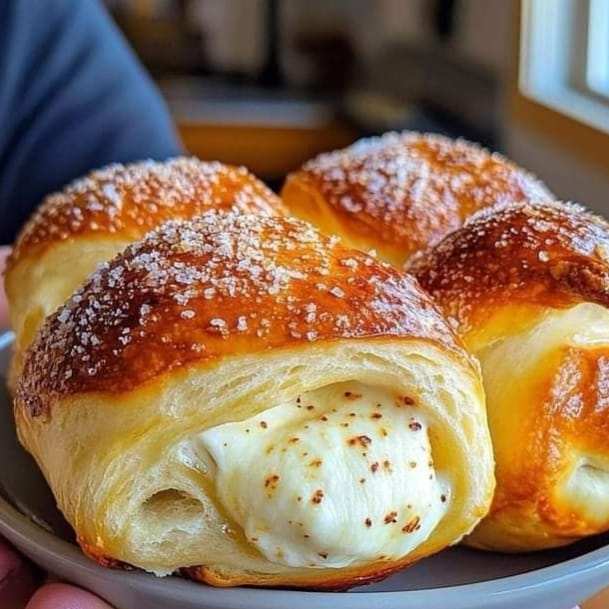 Soft Pretzels Stuffed with Mozzarella