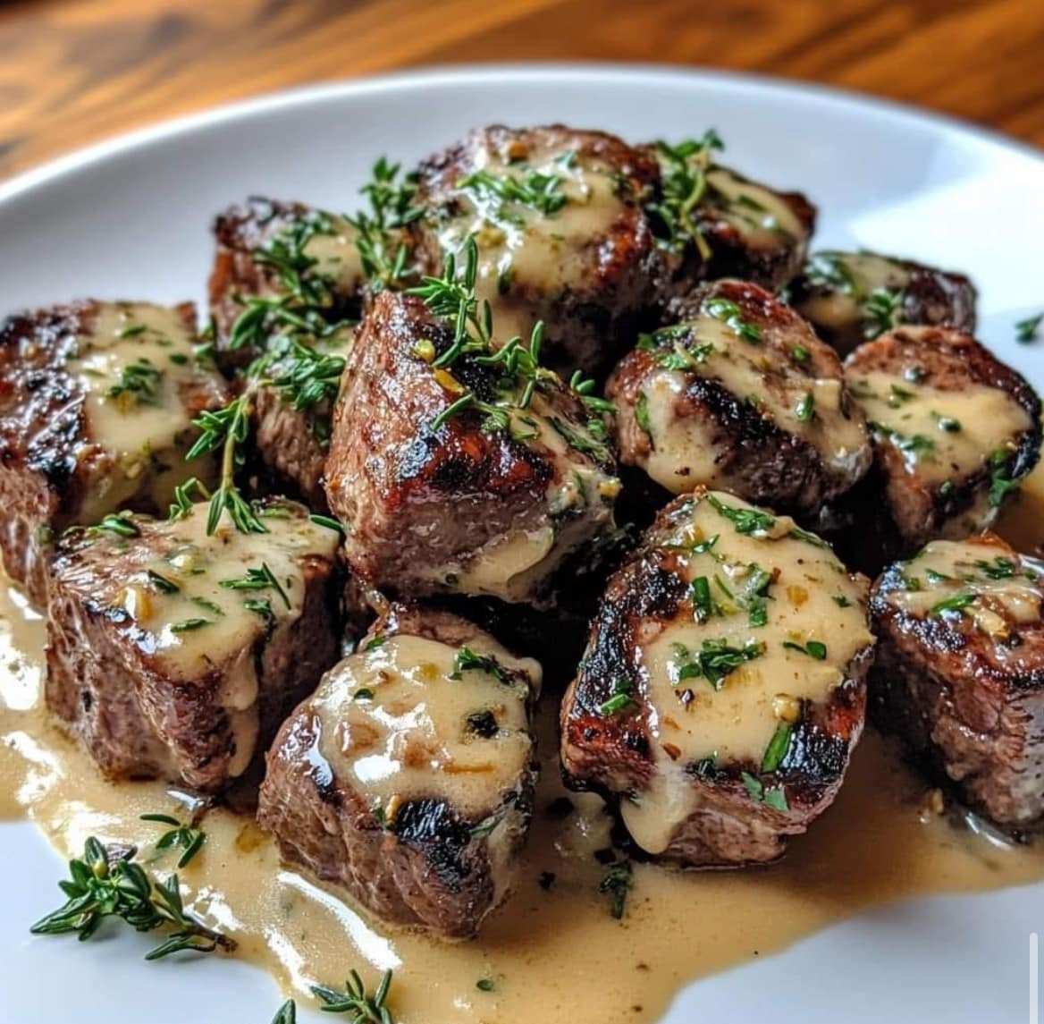 Garlic Butter Steak Bites with Creamy Parmesan Sauce