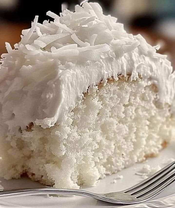 Creamy Coconut Cake