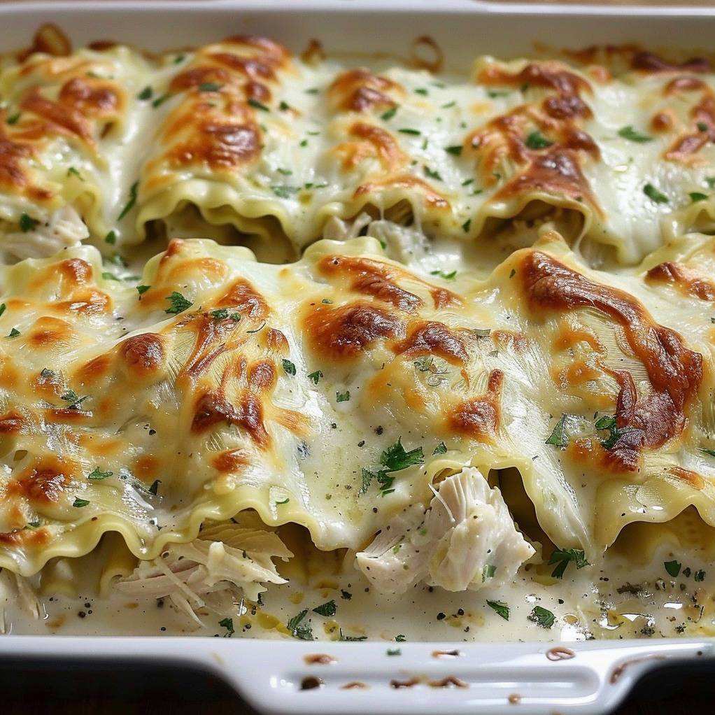 Chicken Alfredo Lasagna Roll-Ups