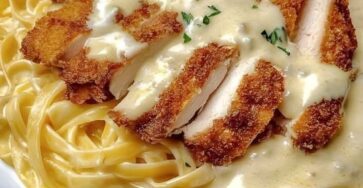 Delicious Crispy Chicken Alfredo