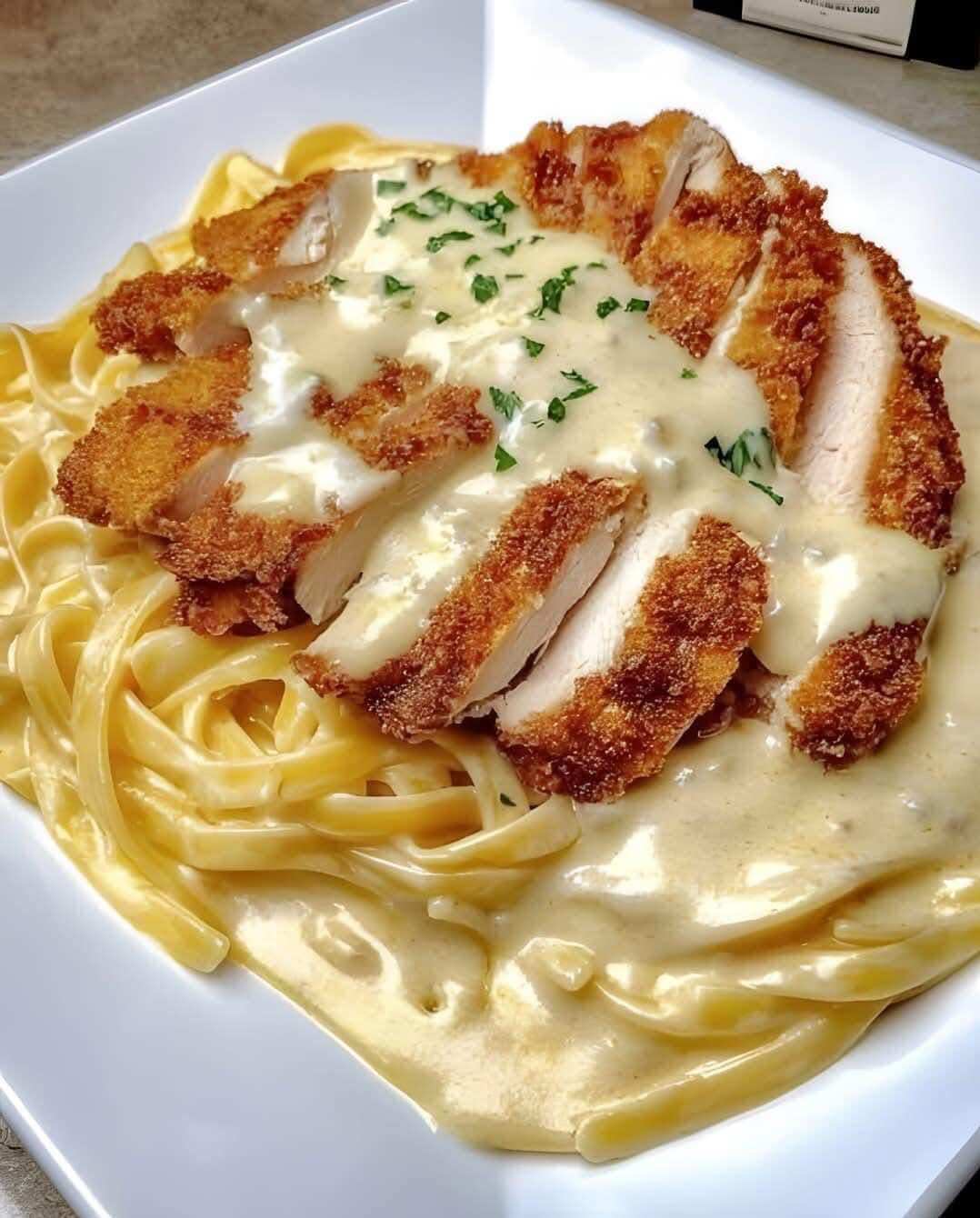 Delicious Crispy Chicken Alfredo