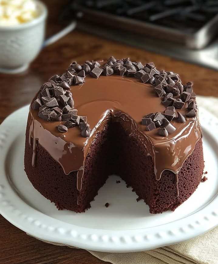 Fudge Chocolate Cake